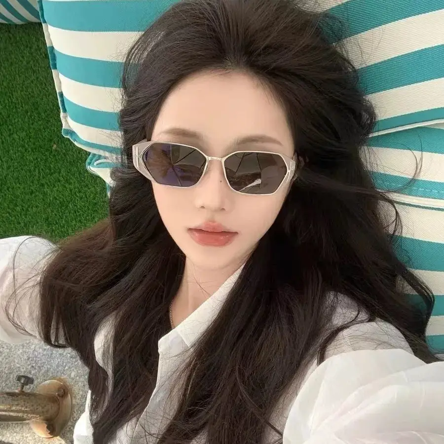 Anti-UV Cat-Eye Sunglasses for Women - Image 7