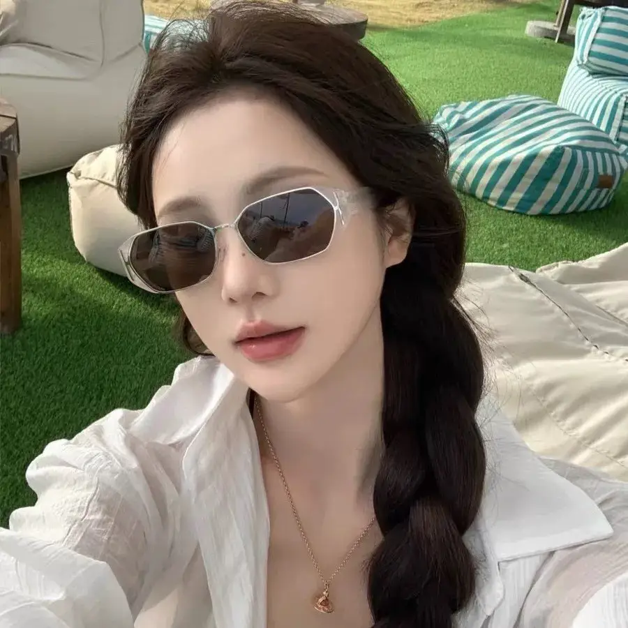 Anti-UV Cat-Eye Sunglasses for Women β feature 1