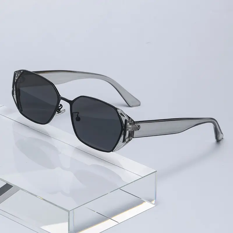 Anti-UV Cat-Eye Sunglasses for Women - Image 4