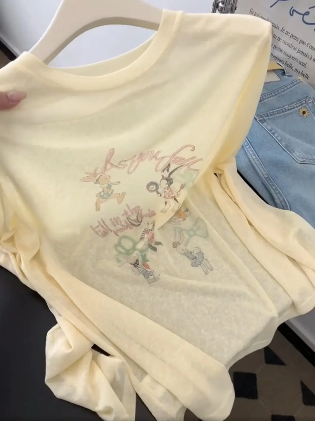 White Thin Slightly See-Through Printed Long-Sleeved Sun Protection Blouse T-Shirt Women's Popular Summer Beautiful Top Export Wholesale — feature 40