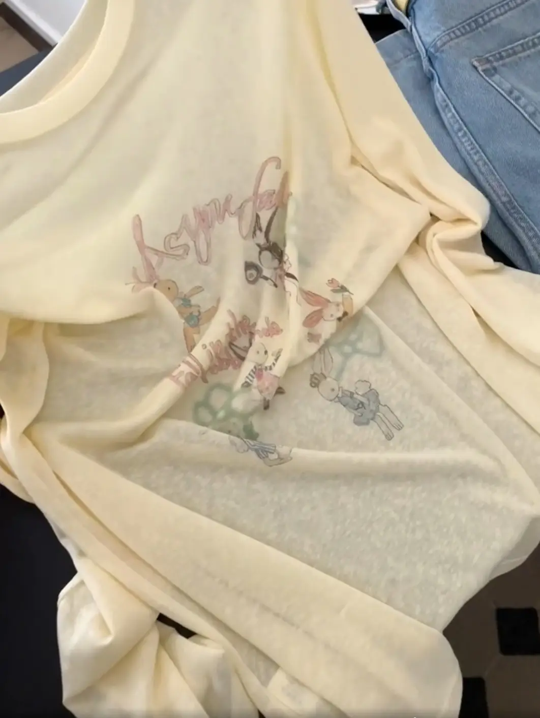White Thin Slightly See-Through Printed Long-Sleeved Sun Protection Blouse T-Shirt Women's Popular Summer Beautiful Top Export Wholesale — feature 41