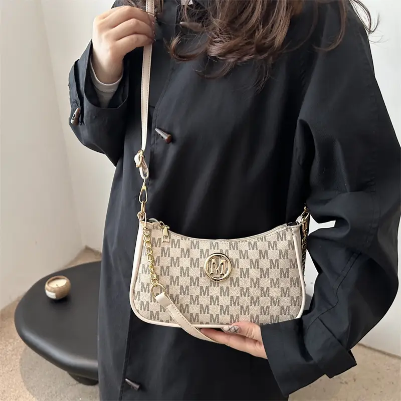 Women Printed Shoulder Bag with Chain Strap — feature 2