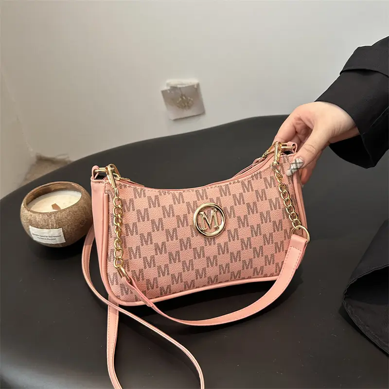 Women Printed Shoulder Bag with Chain Strap - Image 2
