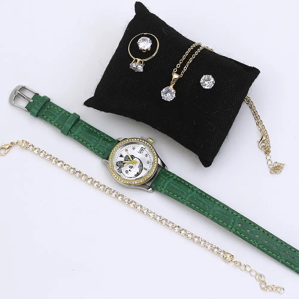 Women's Quartz Watch with Green Strap & Diamond Accessories — feature 15
