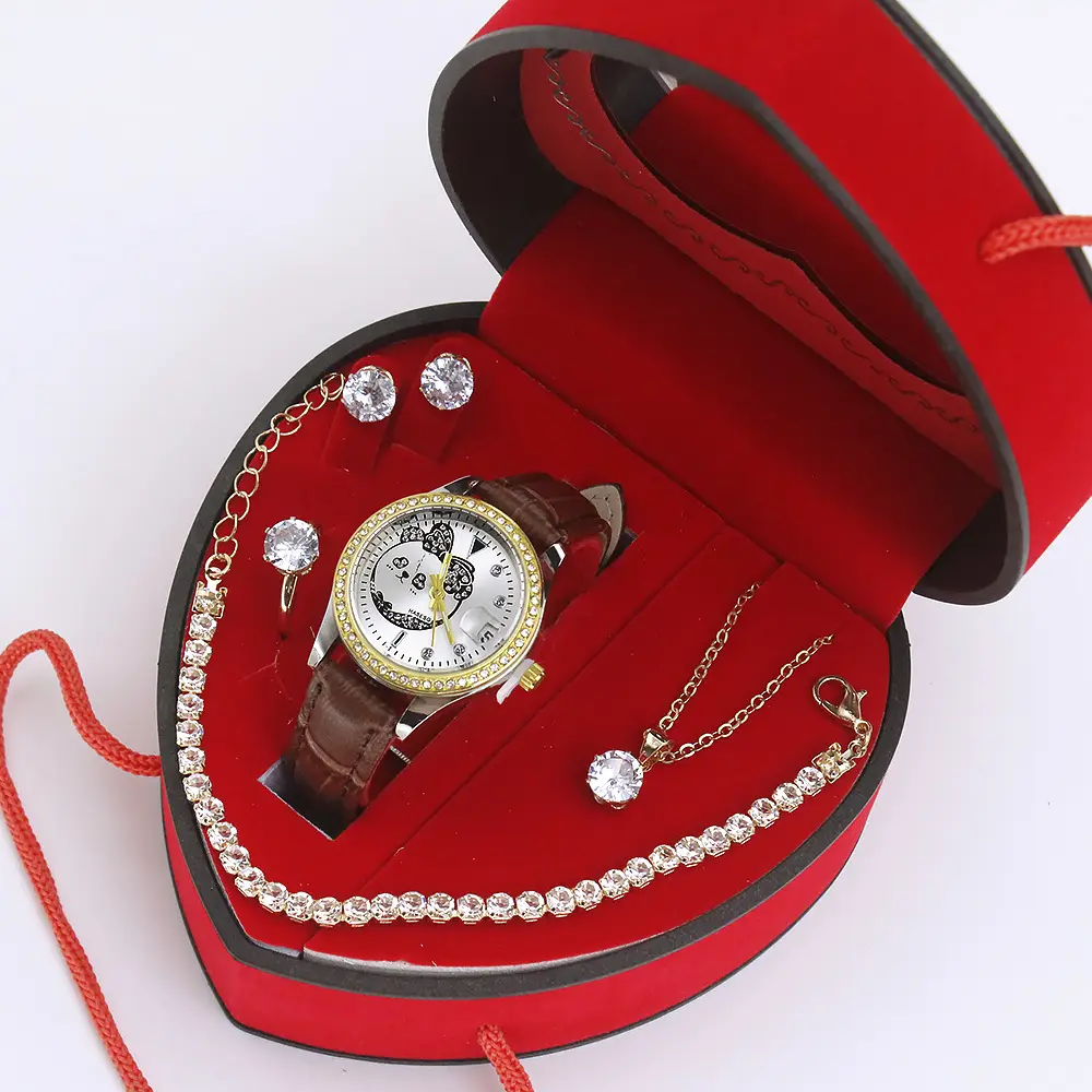 Women's Quartz Watch with Green Strap & Diamond Accessories - Image 8
