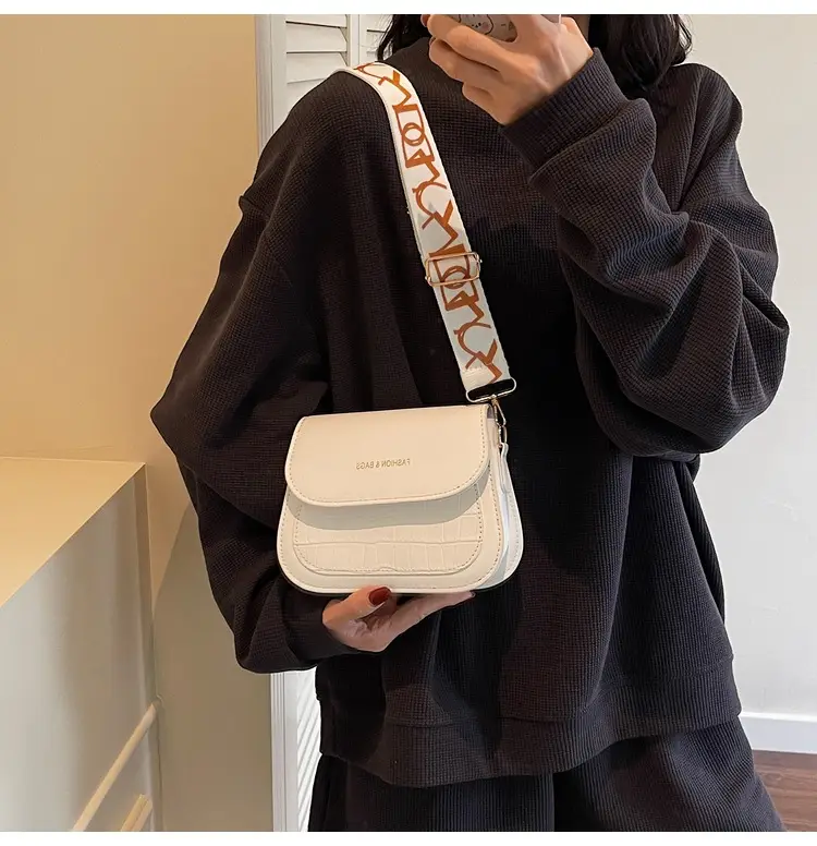 2025 Summer Fashionable Shoulder Bags Pure Color — feature 10
