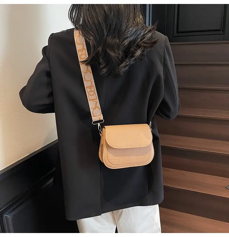 2025 Summer Fashionable Shoulder Bags Pure Color — feature 11