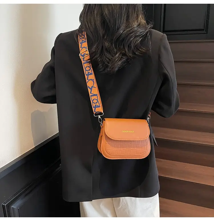 2025 Summer Fashionable Shoulder Bags Pure Color — feature 15