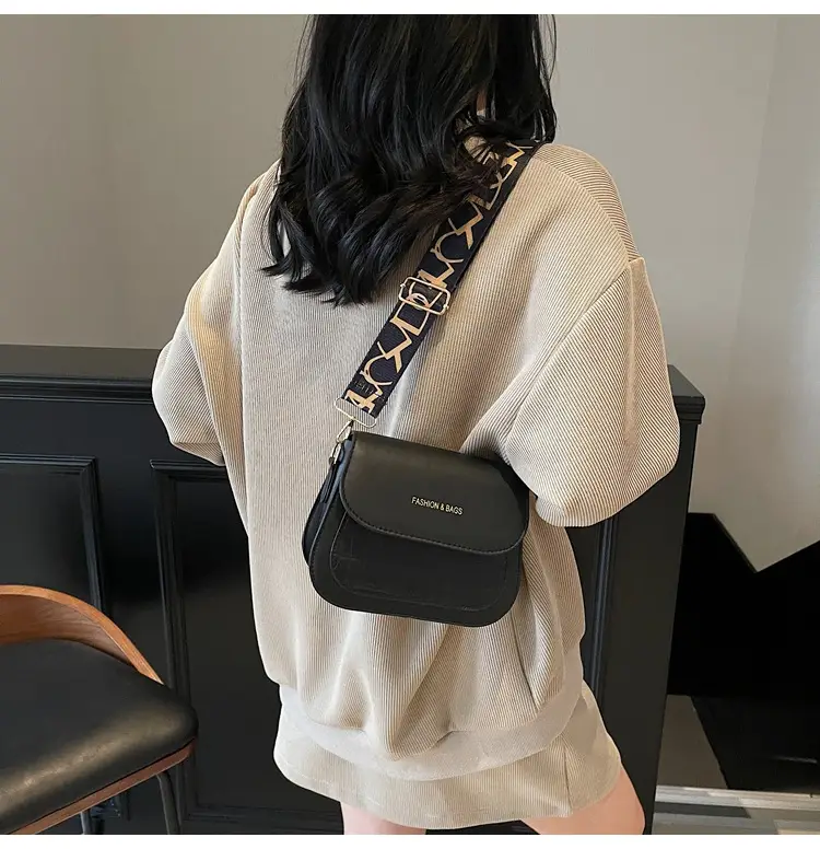 2025 Summer Fashionable Shoulder Bags Pure Color — feature 19
