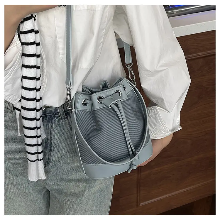 White Retro Bucket Bag for Women Shoulder Carry — feature 13