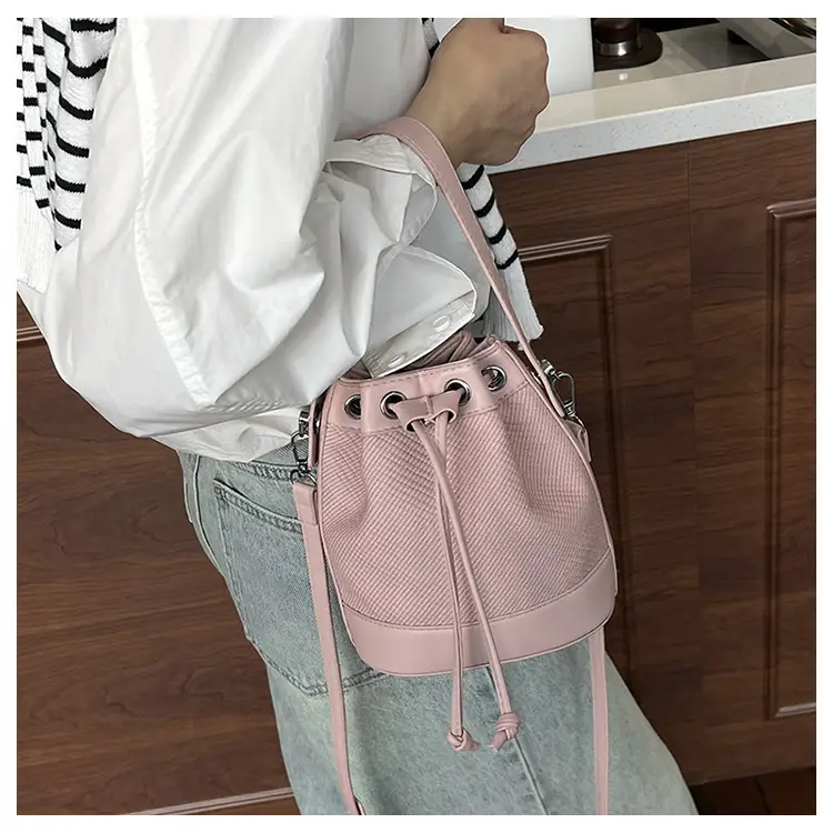 White Retro Bucket Bag for Women Shoulder Carry — feature 14
