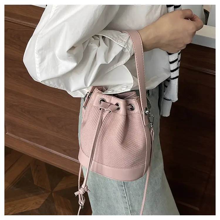 White Retro Bucket Bag for Women Shoulder Carry — feature 15