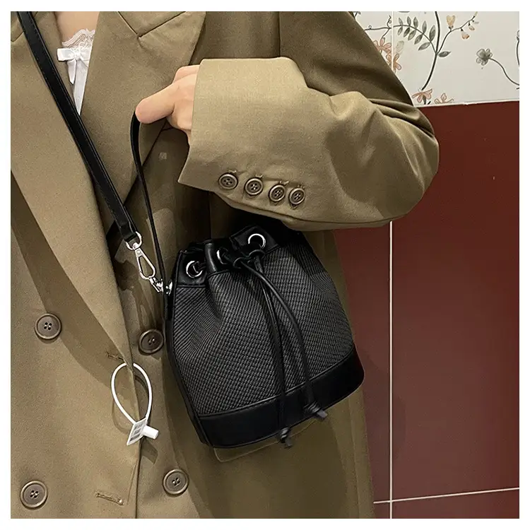 White Retro Bucket Bag for Women Shoulder Carry — feature 22
