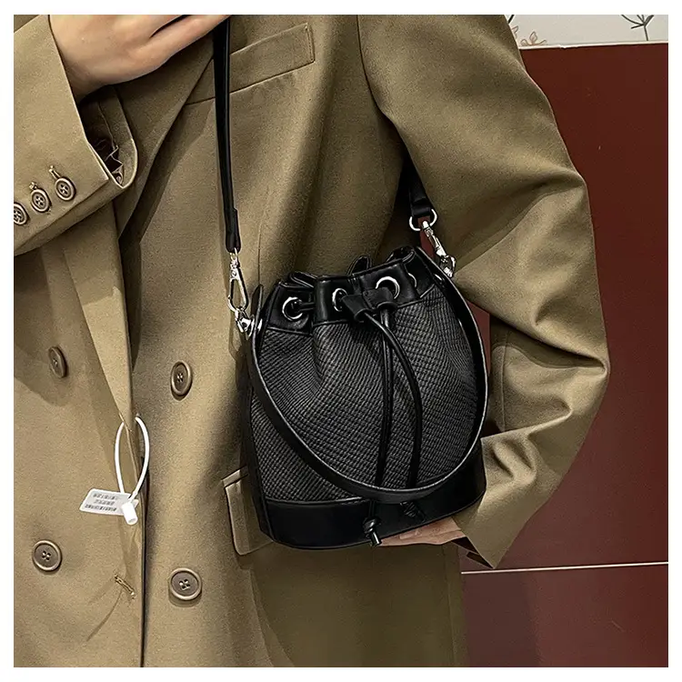 White Retro Bucket Bag for Women Shoulder Carry — feature 25