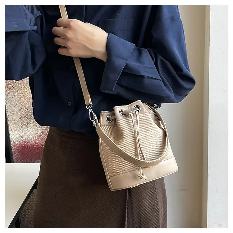 White Retro Bucket Bag for Women Shoulder Carry — feature 27