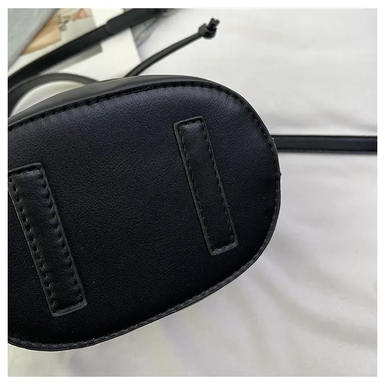 White Retro Bucket Bag for Women Shoulder Carry — feature 46