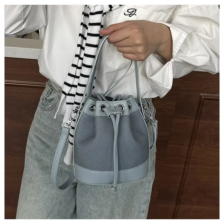 White Retro Bucket Bag for Women Shoulder Carry — feature 7