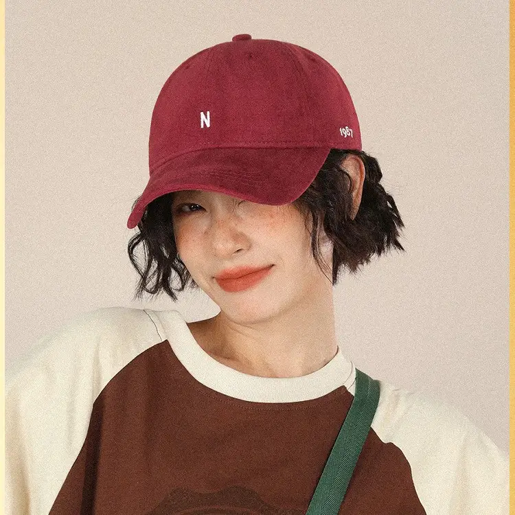 Women Burgundy Baseball Cap with Sunshade & Face-Slimming Design - Image 9