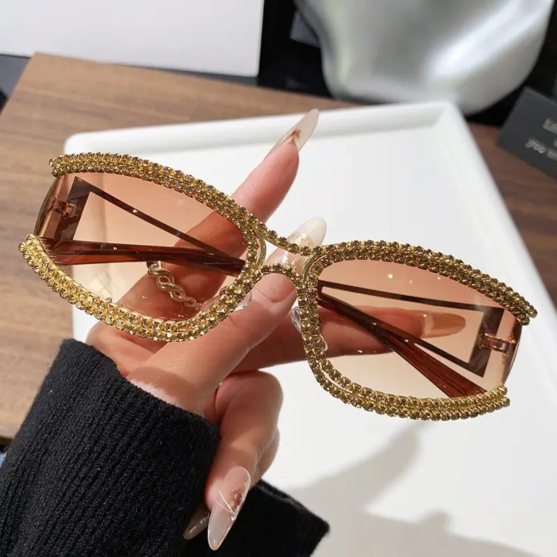 Diamond Encrusted Women Sunglasses High End Street Photography - Image 8
