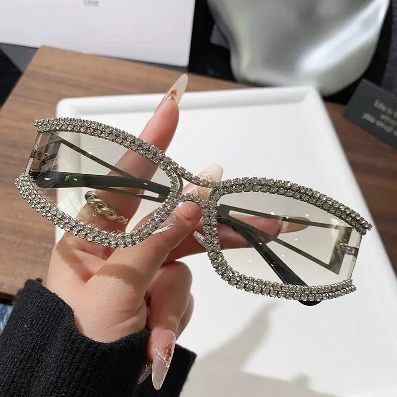 Diamond Encrusted Women Sunglasses High End Street Photography - Image 10
