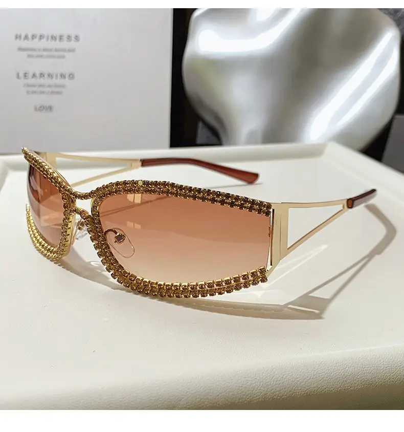 Diamond Encrusted Women Sunglasses High End Street Photography — feature 7
