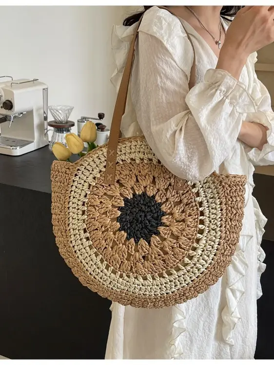 Cross-Border Straw Bag with Floral Cut Out Design - Image 6