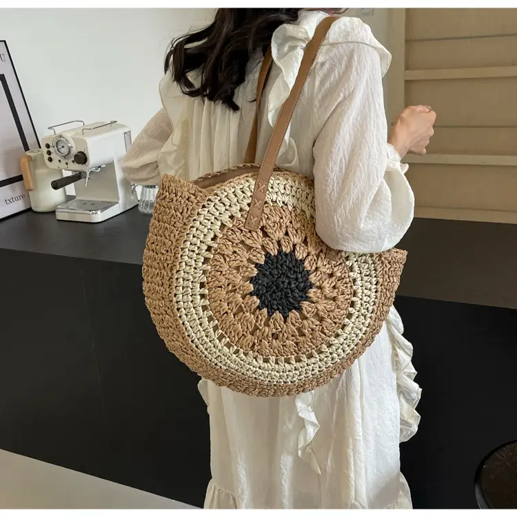 Cross-Border Straw Bag with Floral Cut Out Design — feature 12