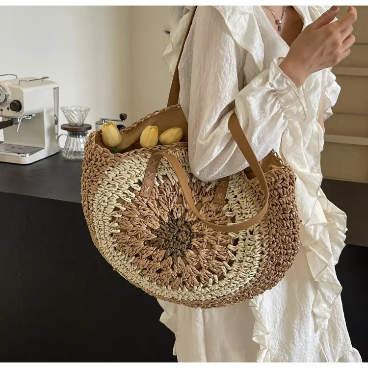 Cross-Border Straw Bag with Floral Cut Out Design — feature 16