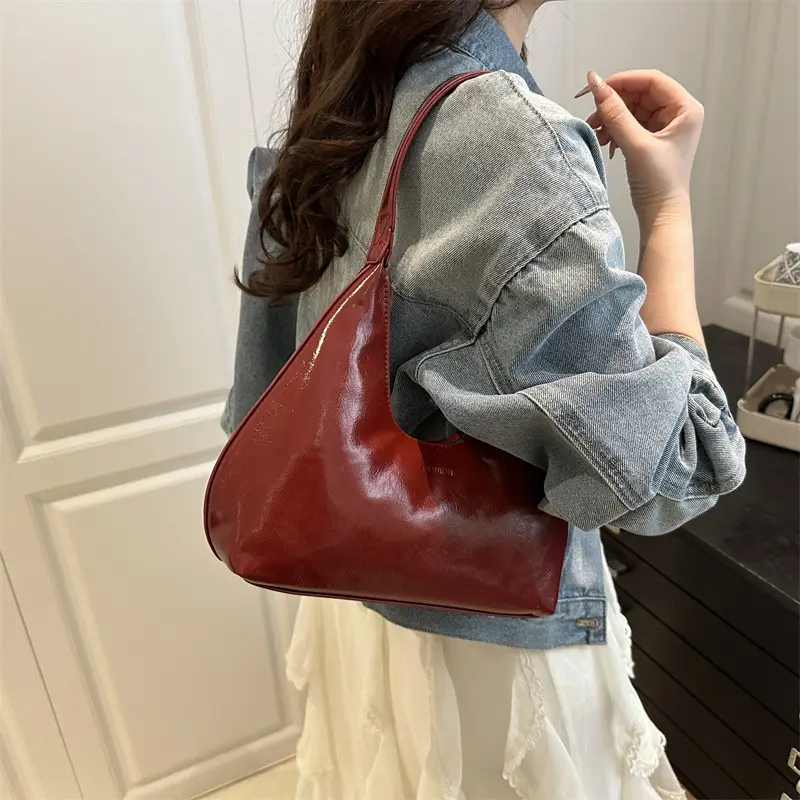 White Textured Shoulder Bag for Women 2025 - Image 8