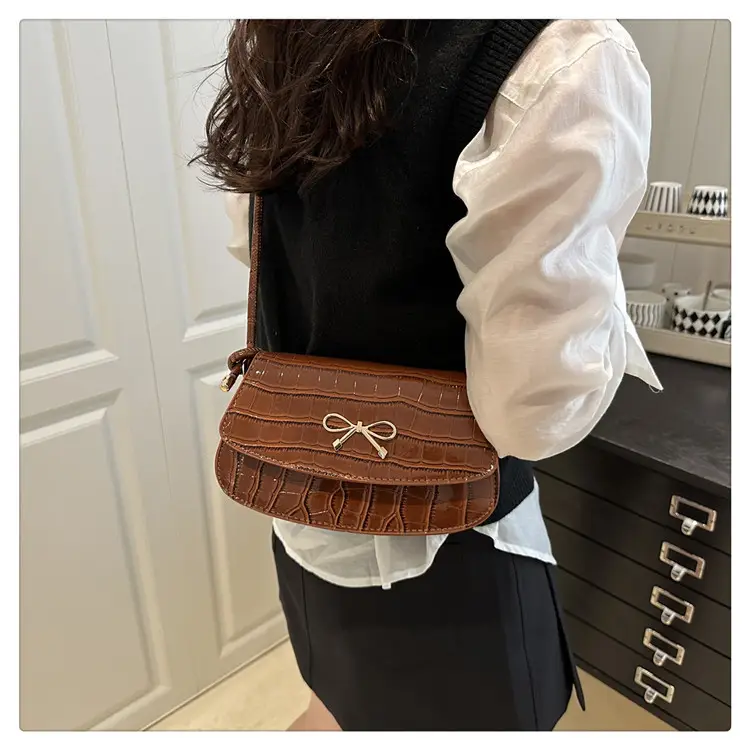 Red Croc Bow Crossbody Bag for Women — feature 15