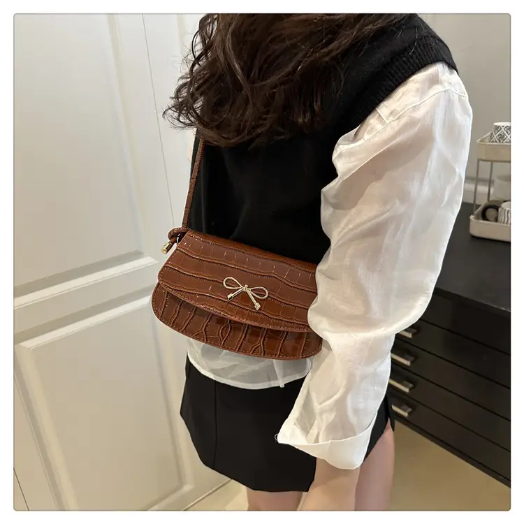 Red Croc Bow Crossbody Bag for Women — feature 16