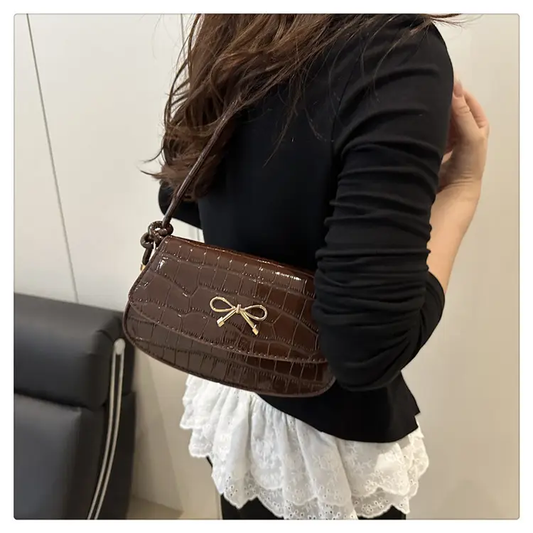 Red Croc Bow Crossbody Bag for Women — feature 19