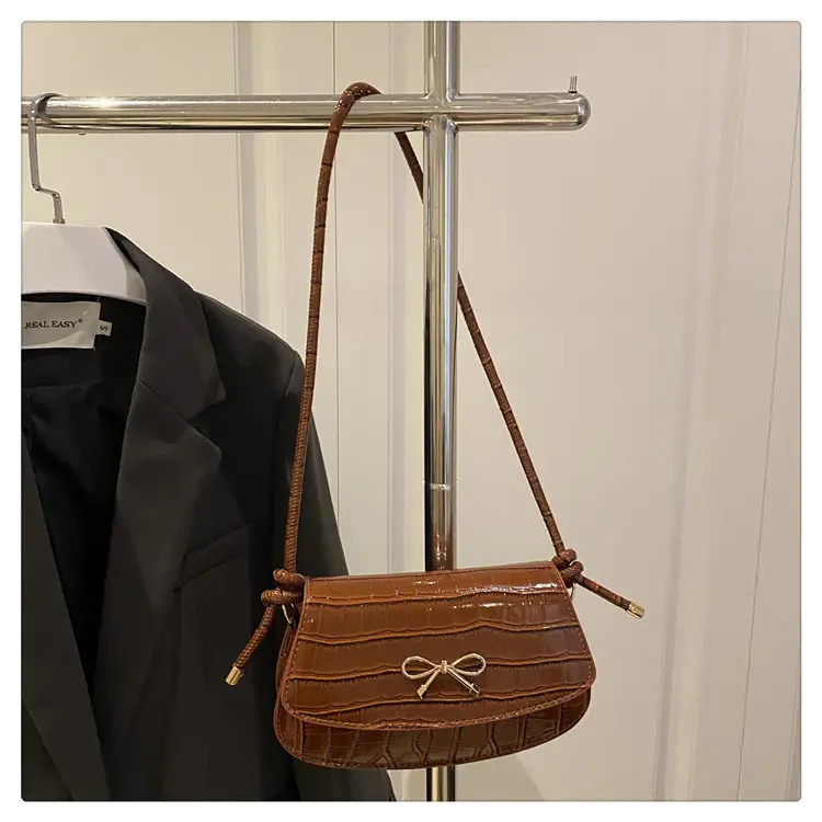 Red Croc Bow Crossbody Bag for Women — feature 28