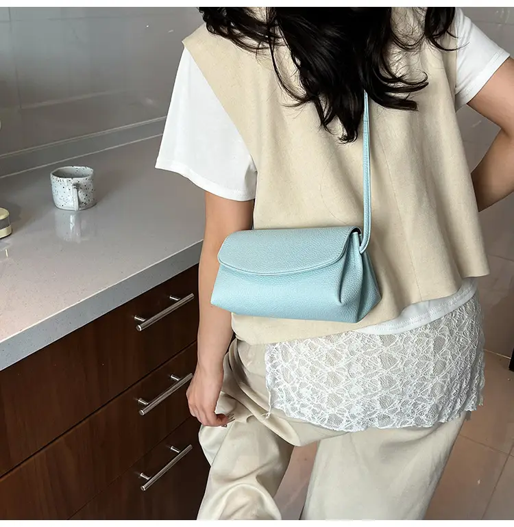 Black Leather Square Phone Bag for Women 2026 — feature 21