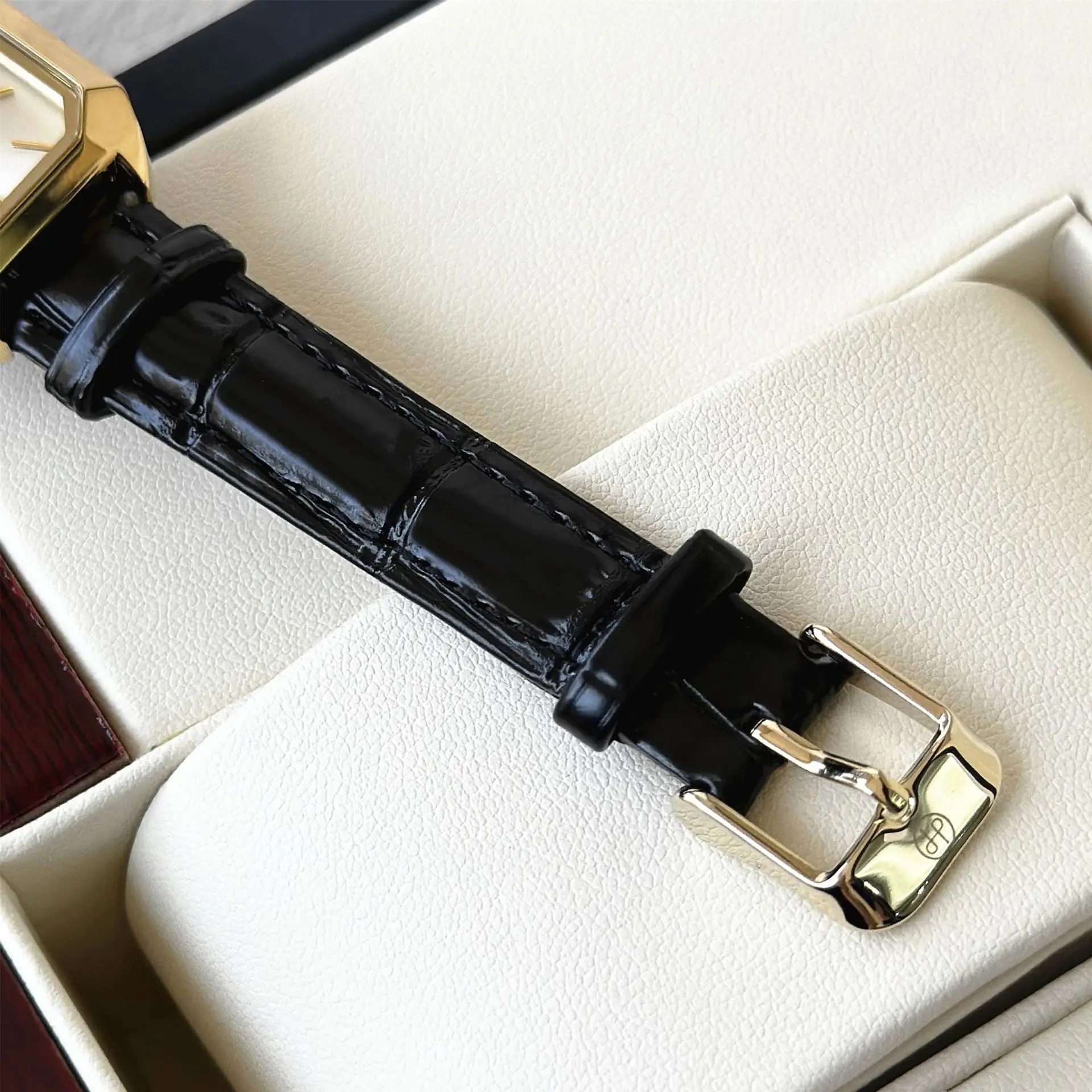 Women's Square Gold Watch Black Leather Belt - Image 7