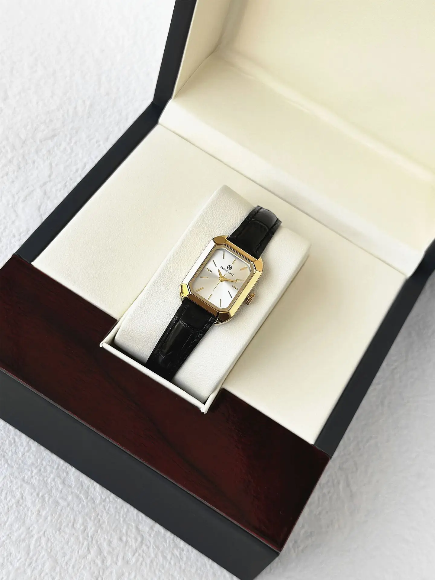 Women's Square Gold Watch Black Leather Belt — feature 16