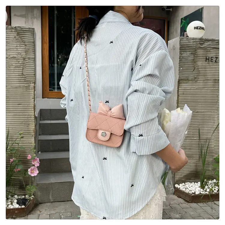 Yellow Bow Mini Chain Shoulder Bag for Women — feature 32