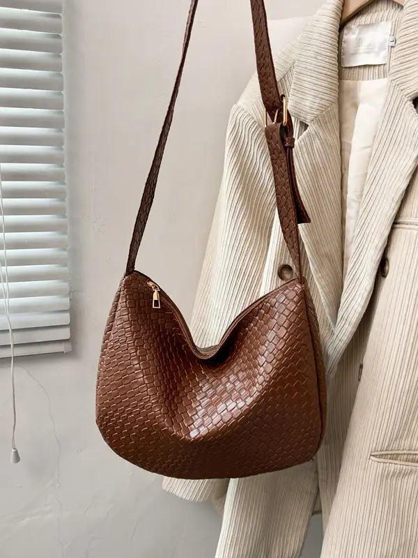 Black Croc-Textured Crossbody Bag for Women - Image 6