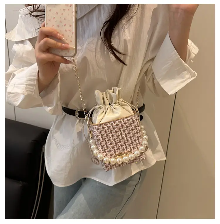 Luxury French Pearl Chain Satchel Bag for Women — feature 14