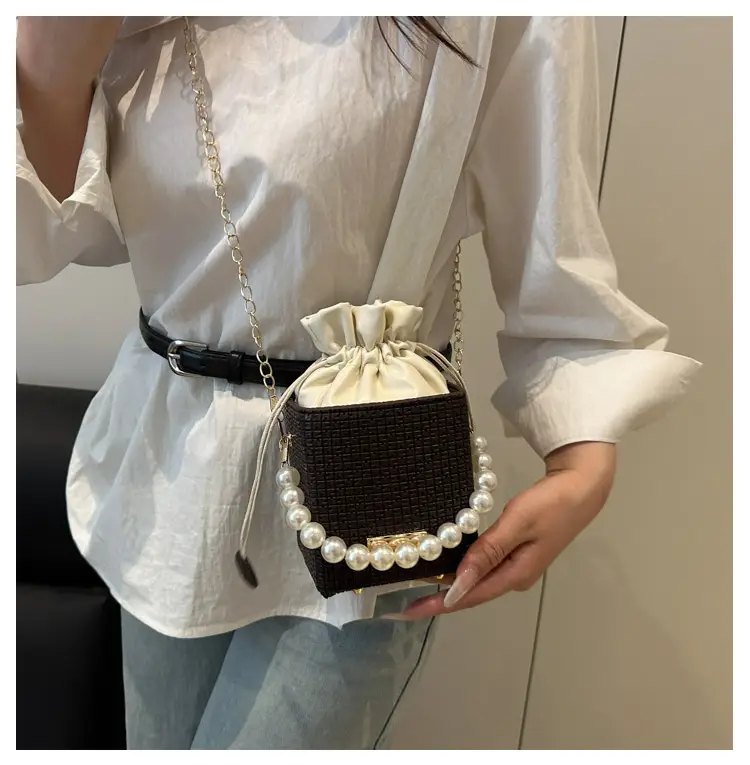 Luxury French Pearl Chain Satchel Bag for Women — feature 19