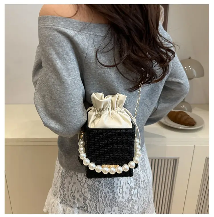 Luxury French Pearl Chain Satchel Bag for Women — feature 20