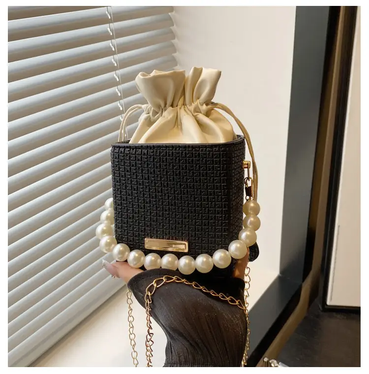 Luxury French Pearl Chain Satchel Bag for Women — feature 25