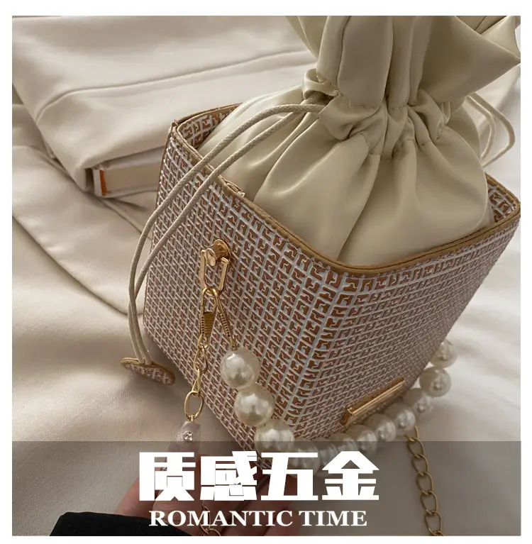 Luxury French Pearl Chain Satchel Bag for Women — feature 5