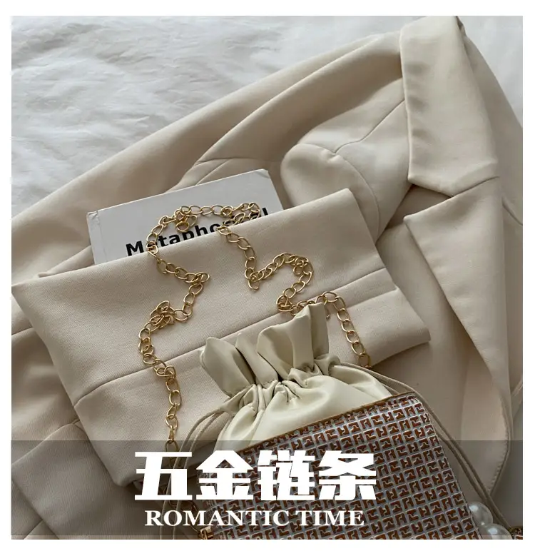 Luxury French Pearl Chain Satchel Bag for Women — feature 7