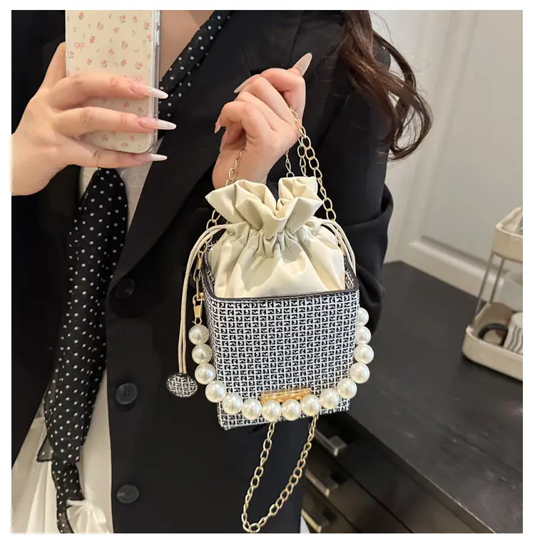 Luxury French Pearl Chain Satchel Bag for Women — feature 8