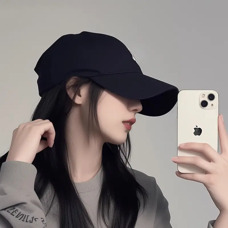 Women Face-Slimming Duckbill Cap with Wide Brim