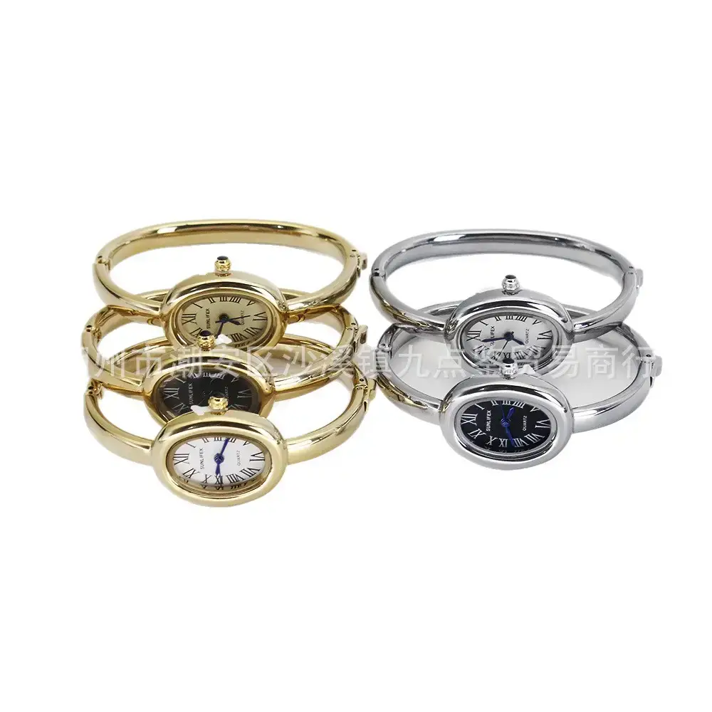 High-End Gold Watch for Women Compact Quartz - Image 8