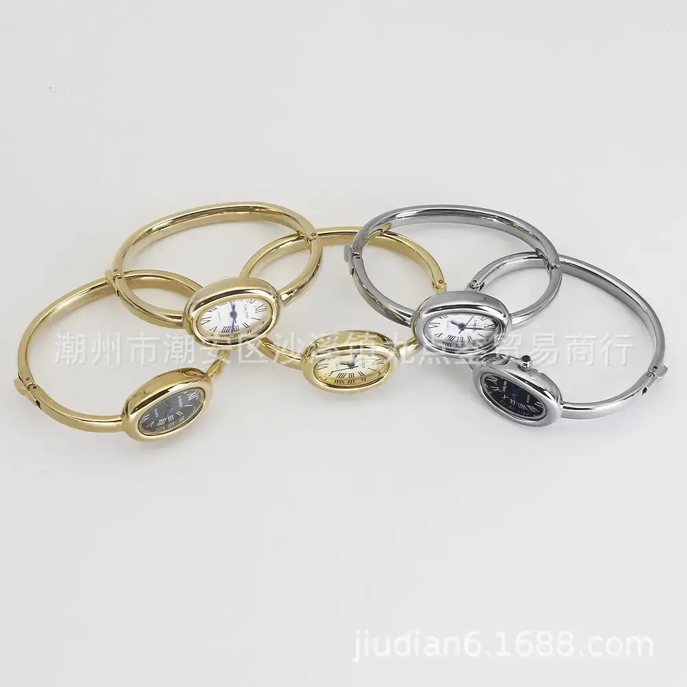 High-End Gold Watch for Women Compact Quartz — feature 6