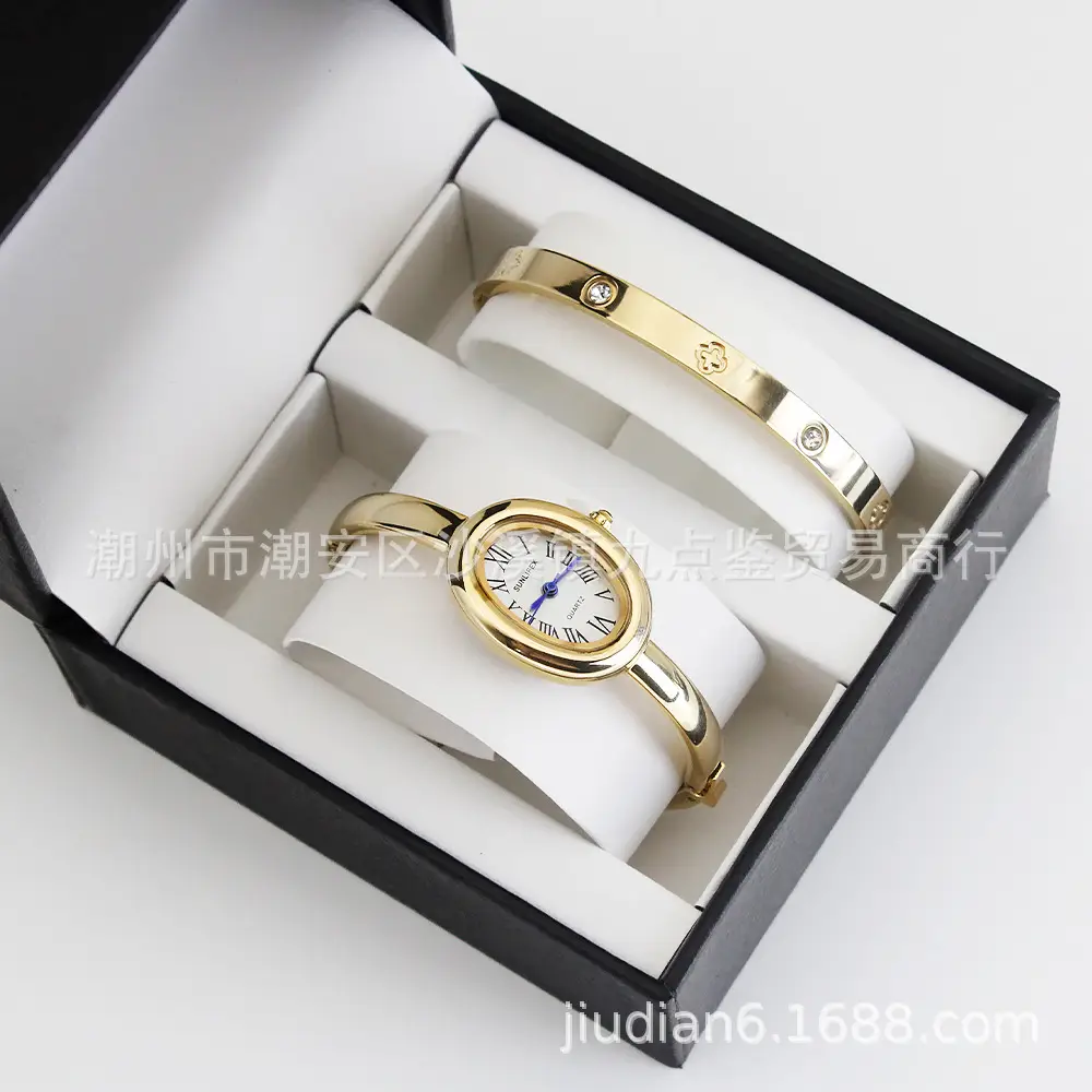 Gold Watch Set for Women Bracelet Compact Quartz Watch — feature 4