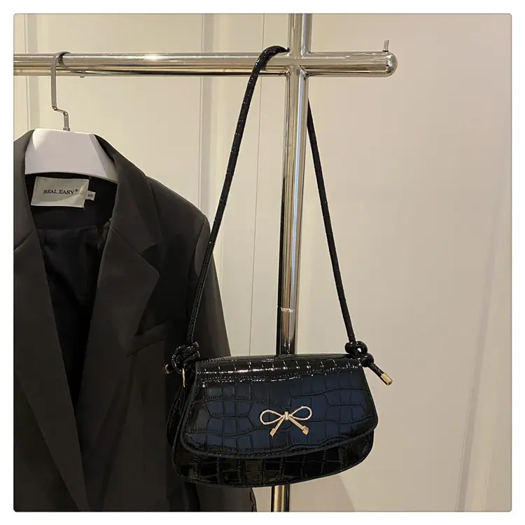 Red Bowknot Croc Texture Crossbody Bag for Women — feature 28